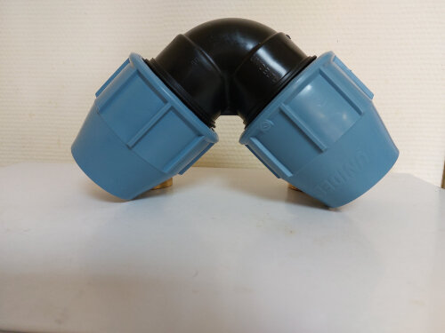 Угол (колено)32x32 Unidelta PN16 PPE Италия С помощью компрессионого угла (колена) 32х32 Unidelta можно легко соединить два отрезка трубы диаметром DN32